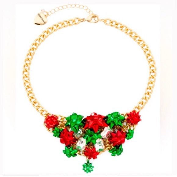 Betsey Johnson Necklace - Red & Green Metallic Bows & Crystal Rhinestones NWT - Picture 2 of 16